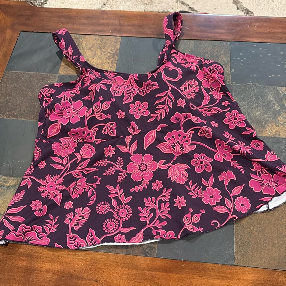 Lands End Womens Tankini Swim Suit Top Plus Size 2X (20w-22w) DD